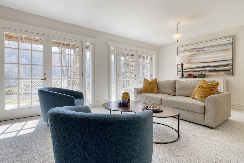 Mountain Hollow Estate by Avantstay Great Views