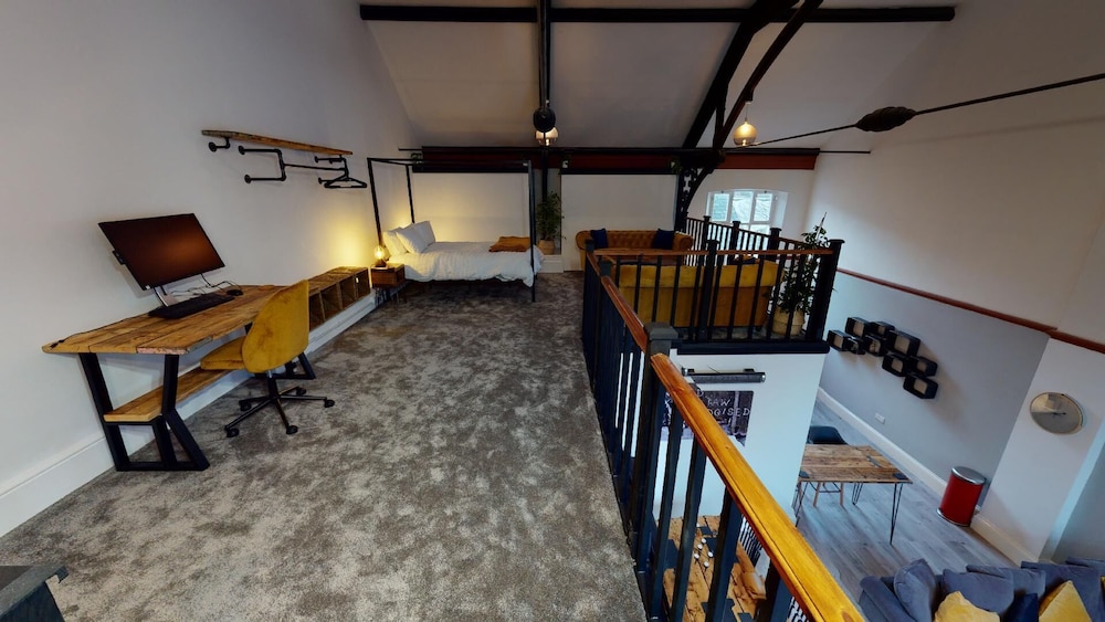 Hu1 Boutique City Apartment - Sleeps 6 view 3