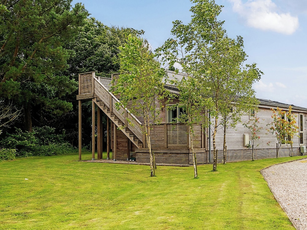 9 Meadow Retreat