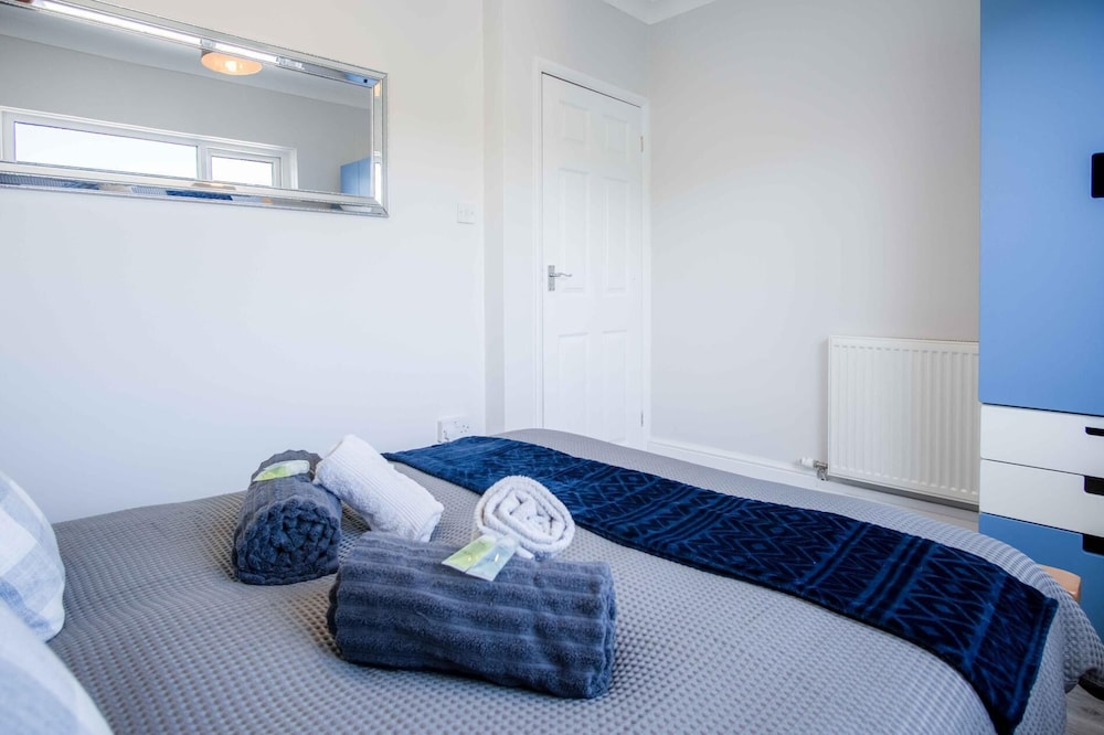 Larkfield - 3 Bedroom Holiday Home - Penally