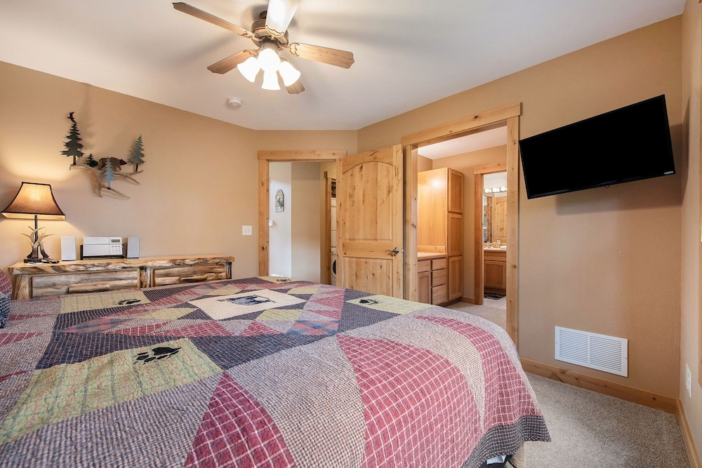 Solitude Condos - Estes Park CO