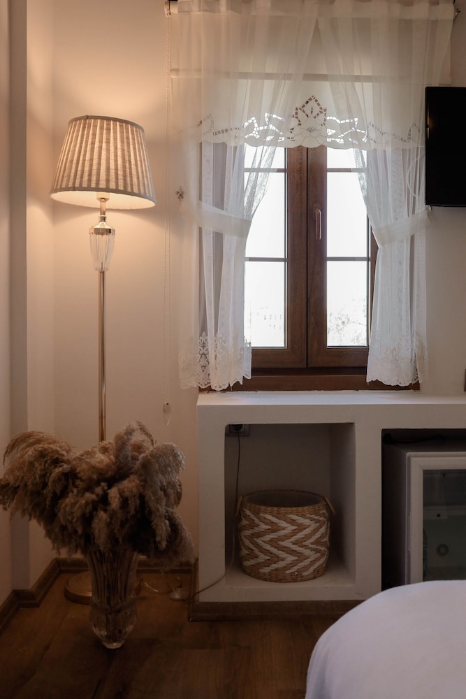 Vrodi By House - Image 16