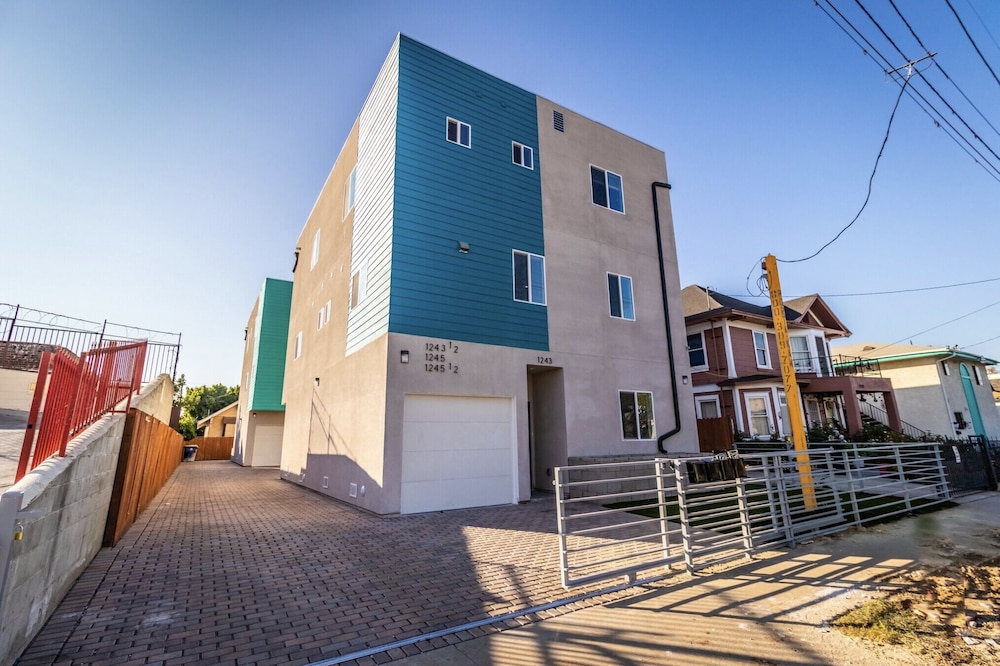 Boutique HomeStay - Image 1