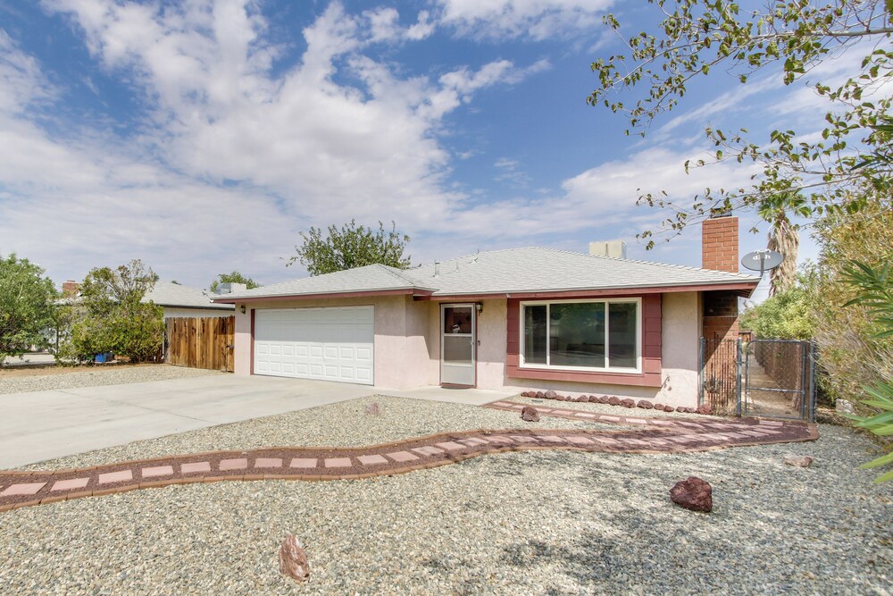 Pet-friendly Ridgecrest Home Near OHV Trails!