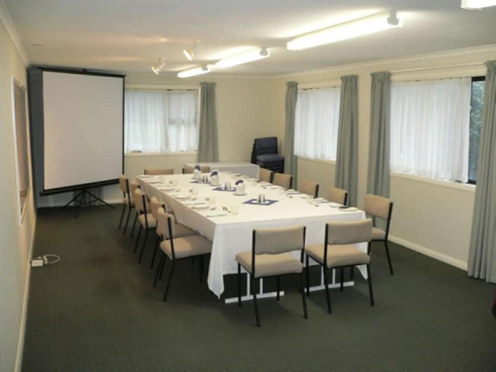 Aotea Lodge