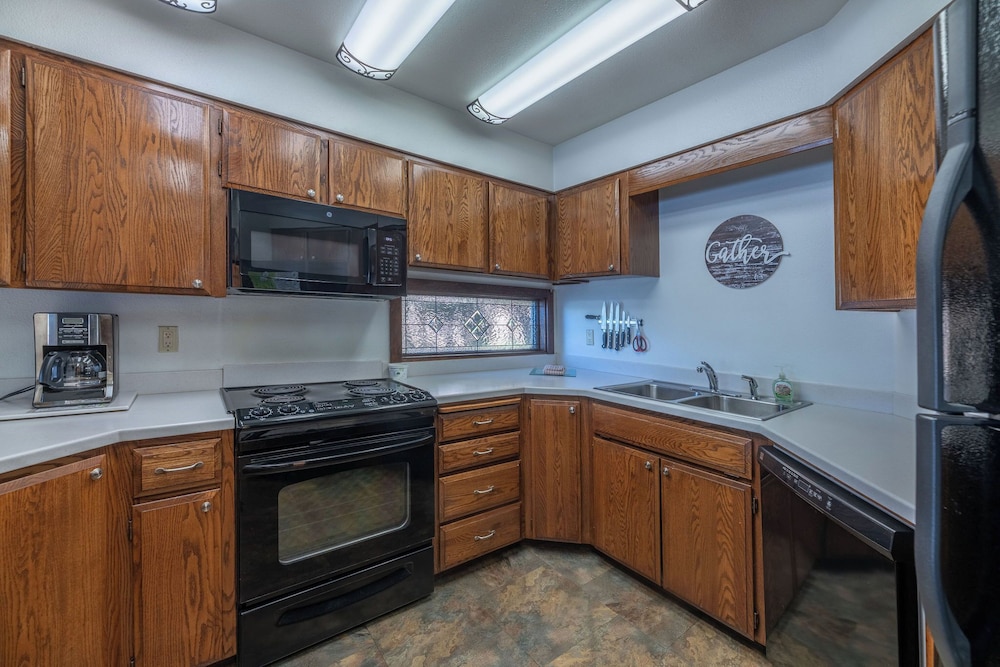 Pend Oreille Shores Resort