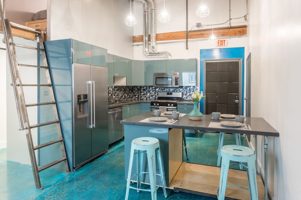 House of Trestles - Hostel