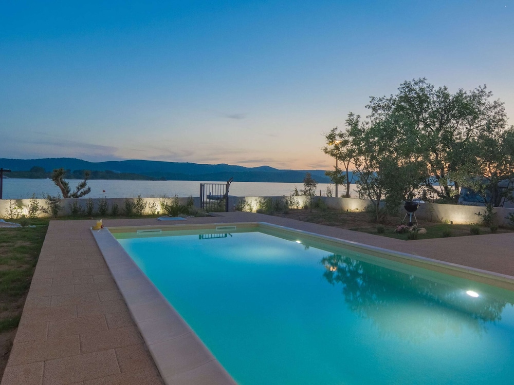 Villa in Turanj With Stunning Sea Views view 5