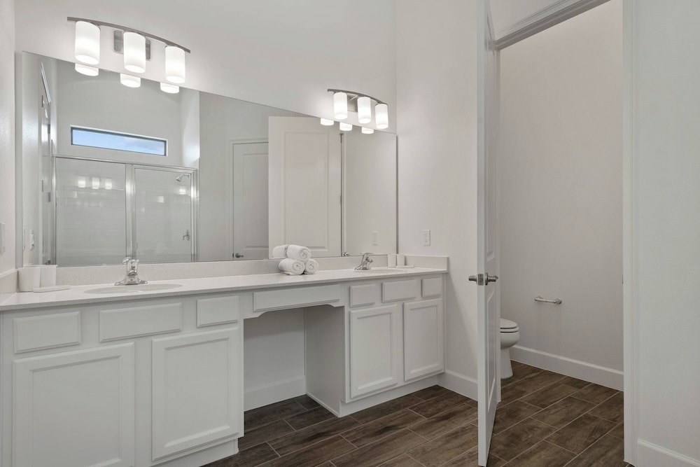 Magical 15-bedroom Villa Game Room, Theater & More!