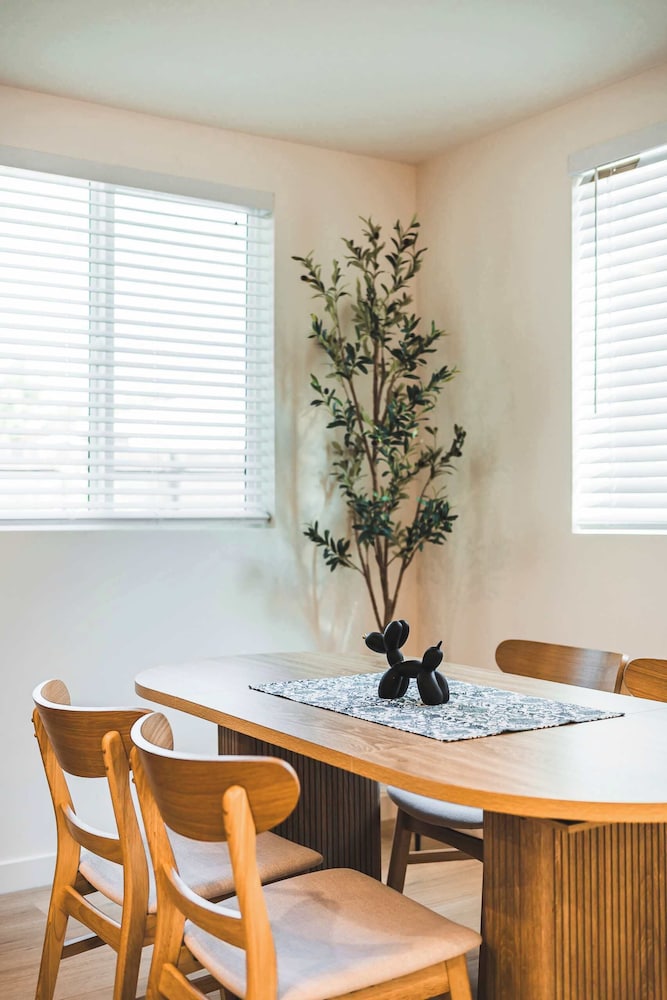 Family Friendly Retreat w Luxury Amenities
