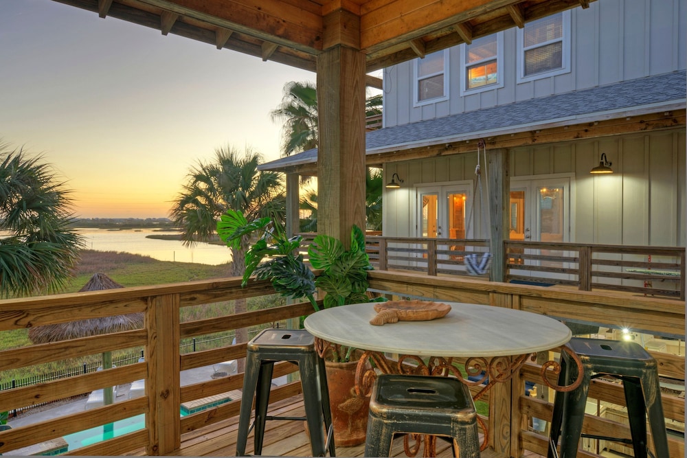 Fish Camp Buyout by Avantstay Unique 6bdr Escape Private Pool Views