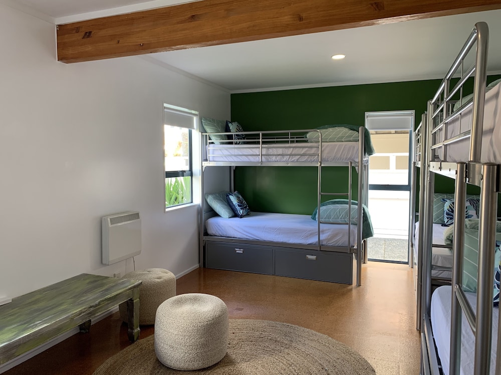 Peppertree Lodge - Hostel view 5