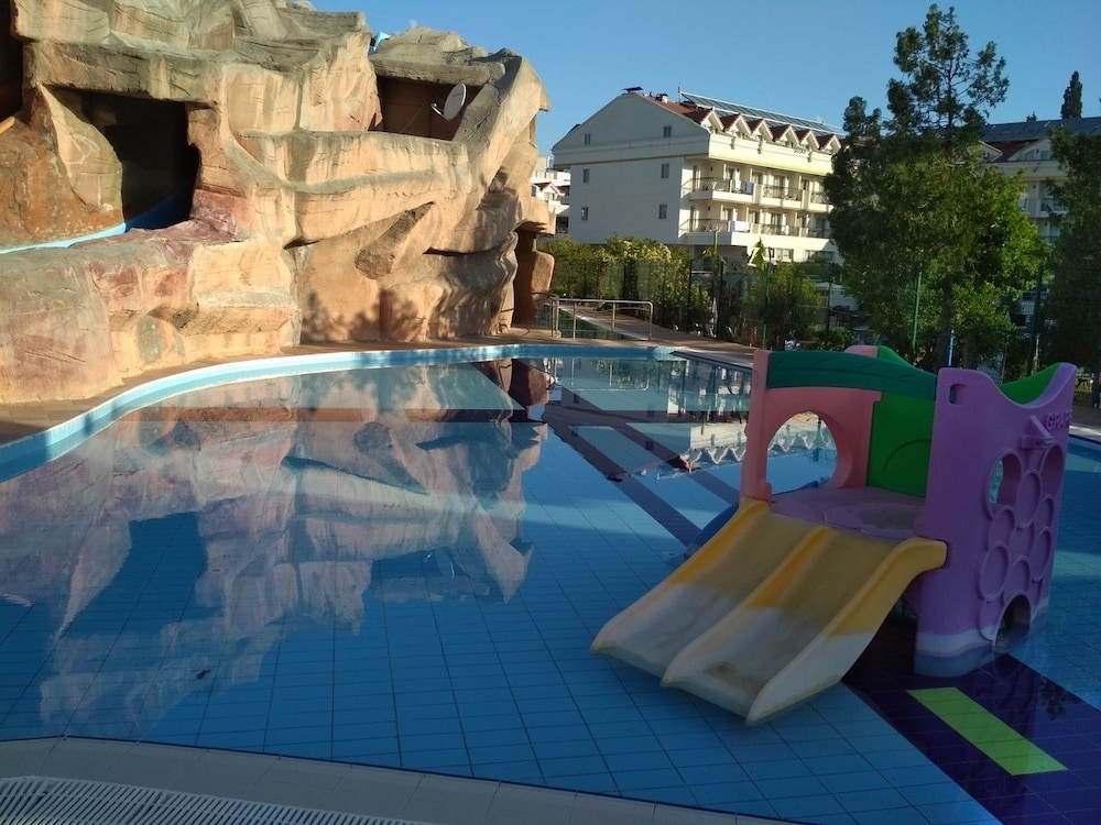 Rox Royal Otel - Her Şey Dahil - Image 23