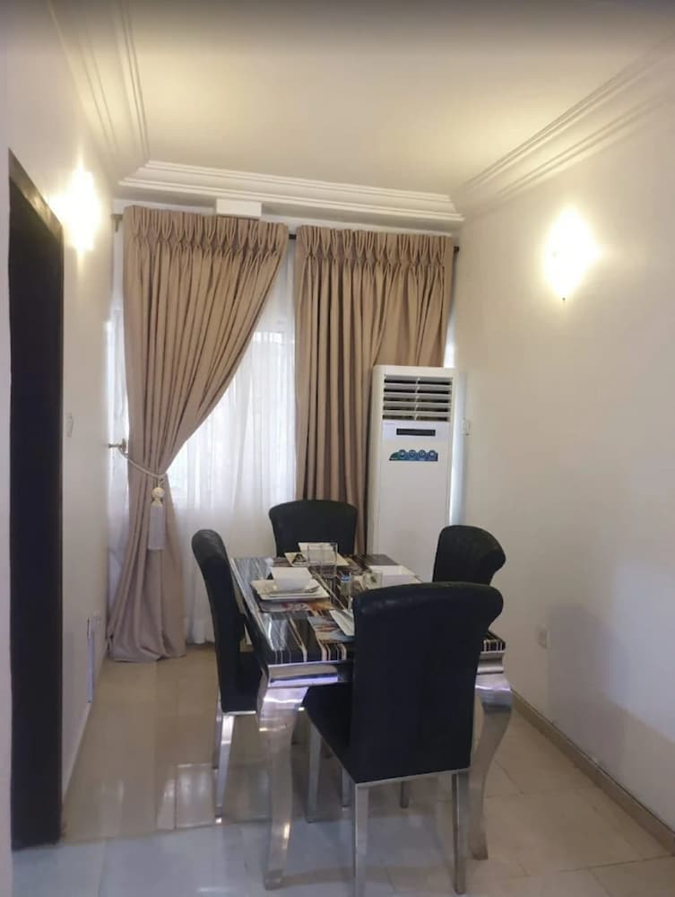 ZINA APARTMENT