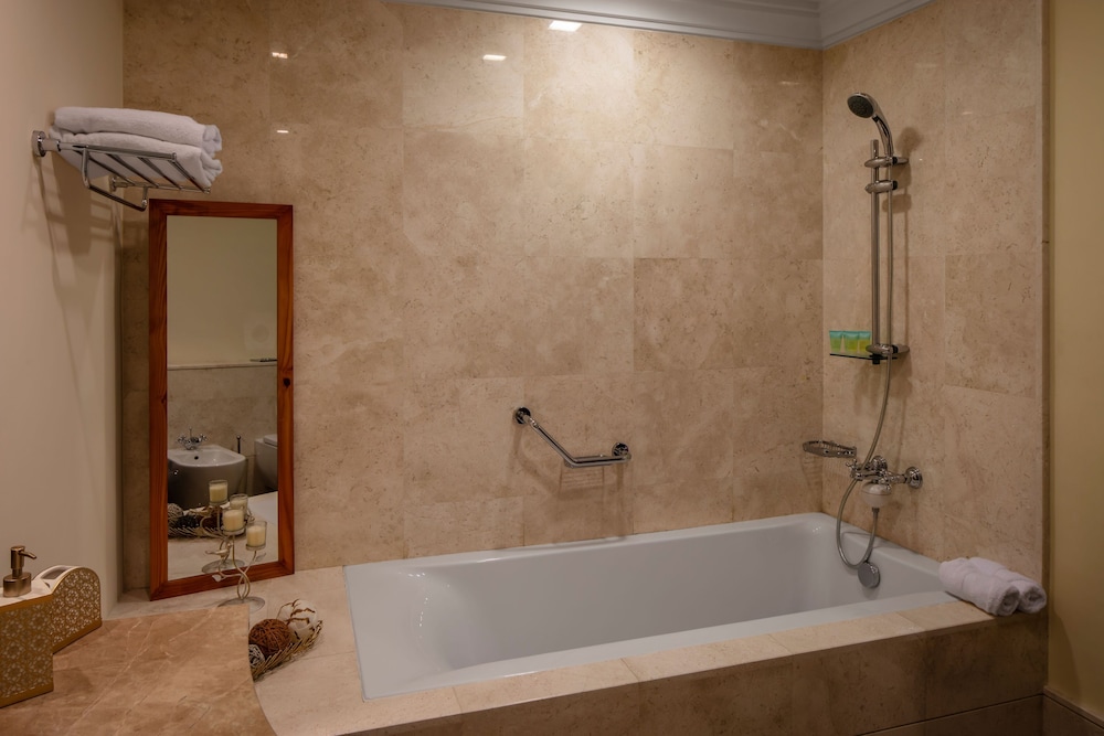 Luton Vacation Homes Grandeur Residence