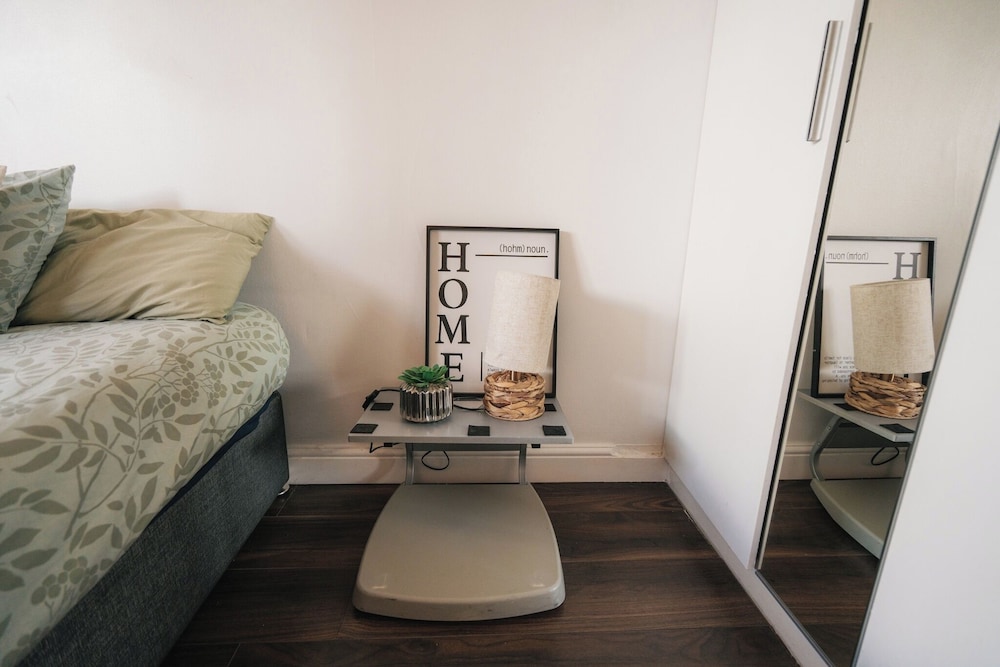 London Luxury Flat - Upper Whistler Walk