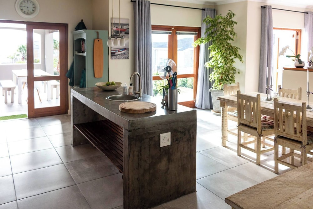 Serene Langebaan Getaway With Garden Views