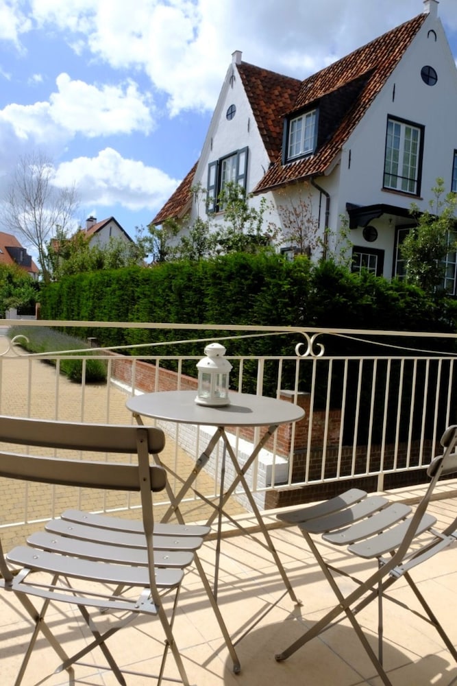 Family Home Near Beach in Golden Triangle
