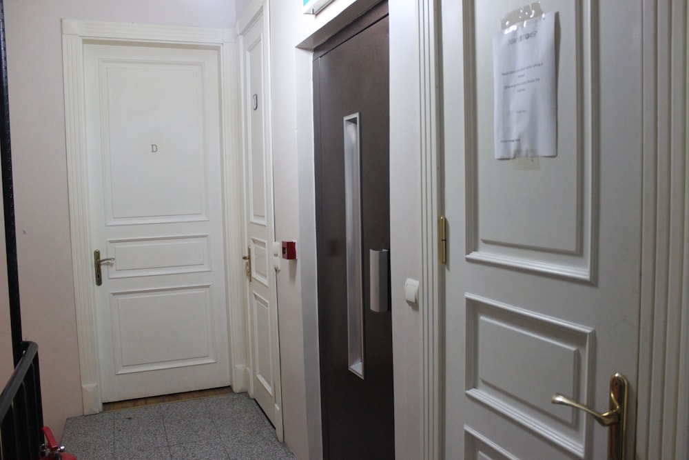 Chambers Of The Boheme - Hostel