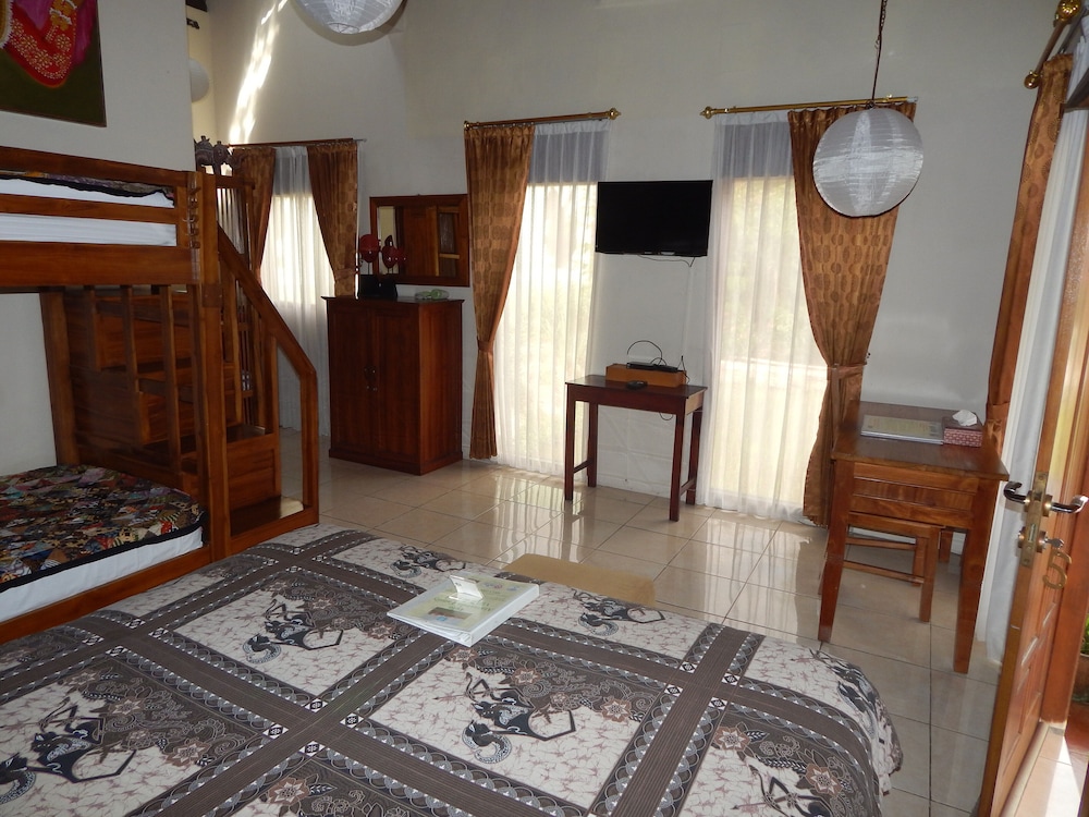 Alamanda Family Villas & Pool