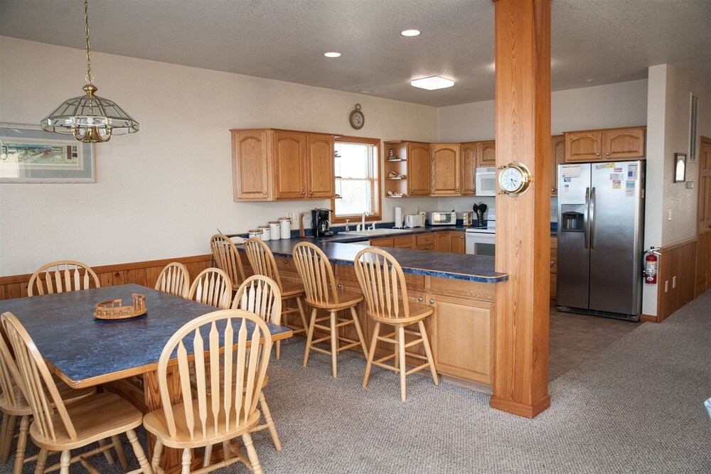 Skate Away 3 Bedroom Cottage by RedAwning