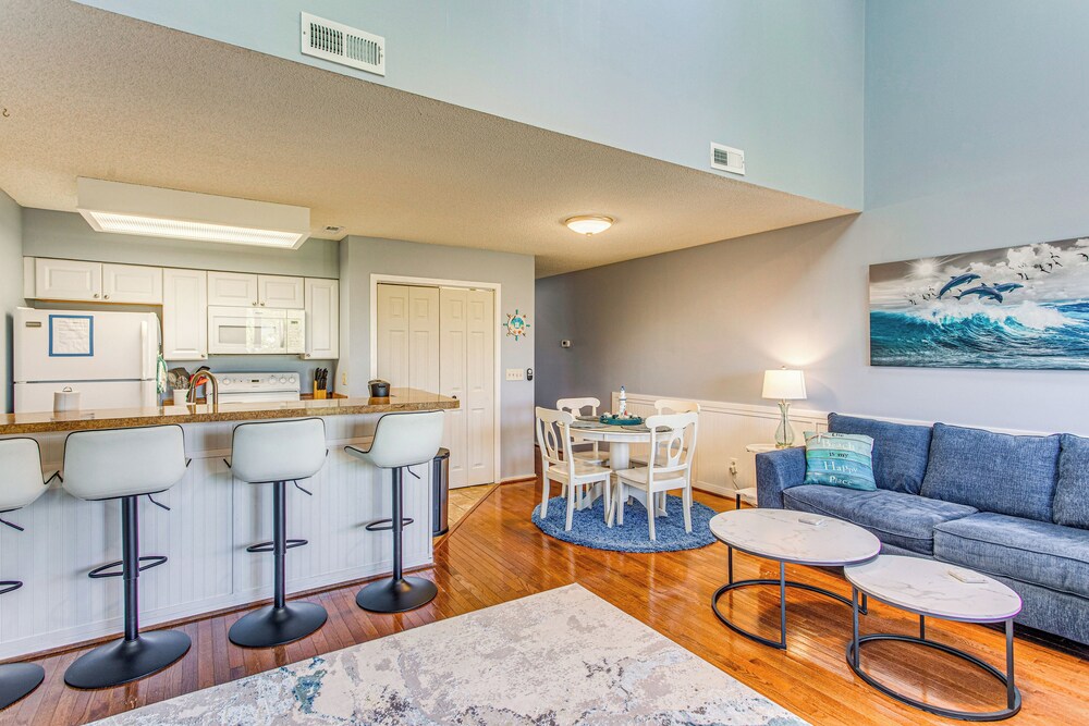 Golf, Gamble & Deep-sea Fish: Little River Condo