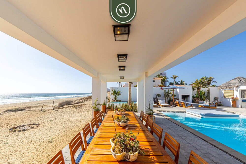 Oceanfront 10 BR Villa With Pool - Jacuzzi - Beach
