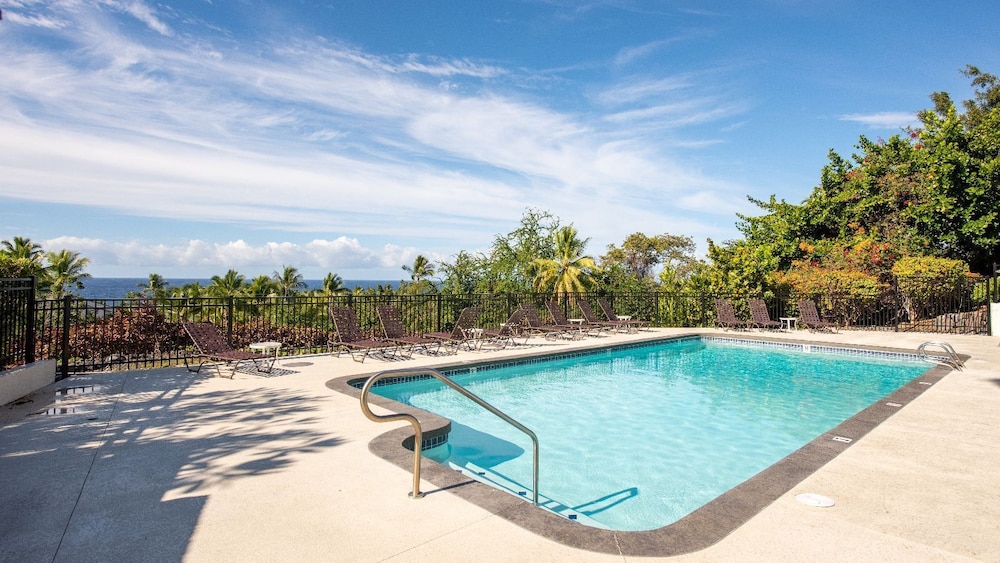 Upgraded 2BD Plus Loft - Amazing Golf & Ocean Views - In-unit AC - Vrkcv