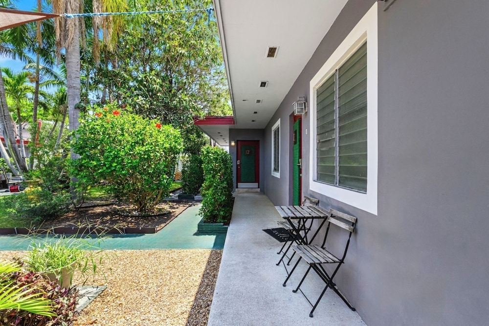 1BR Pet-friendly Studio Parking & Backyard BBQ