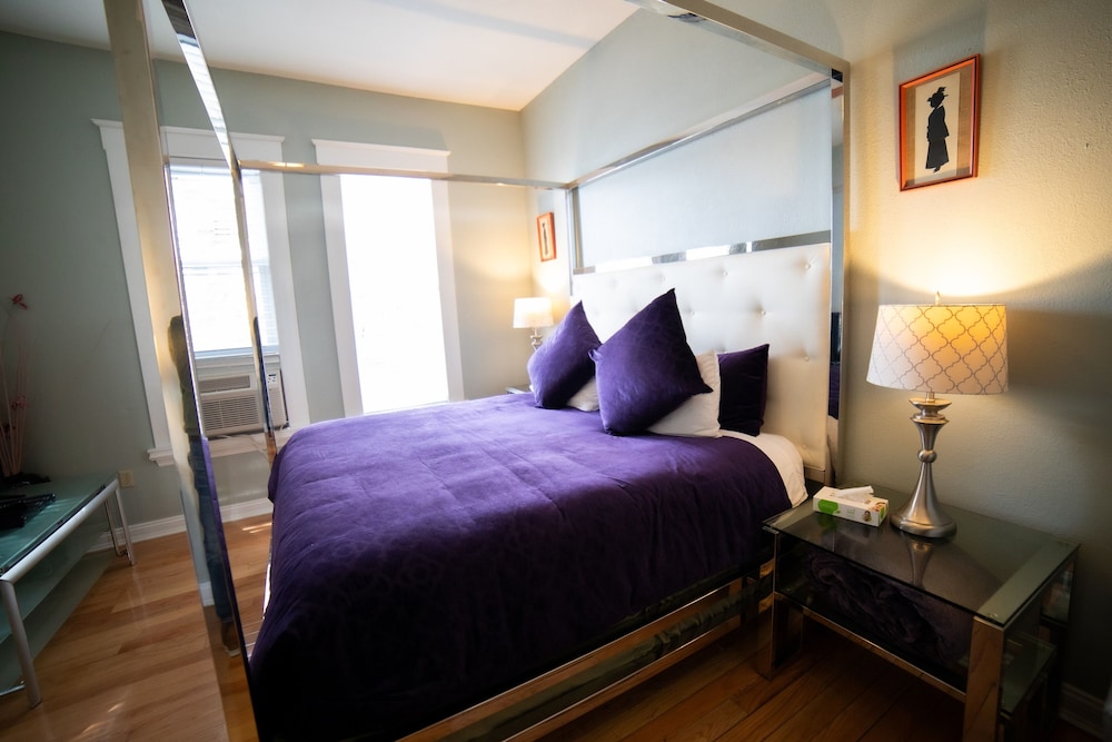 Oak Tree Hotel