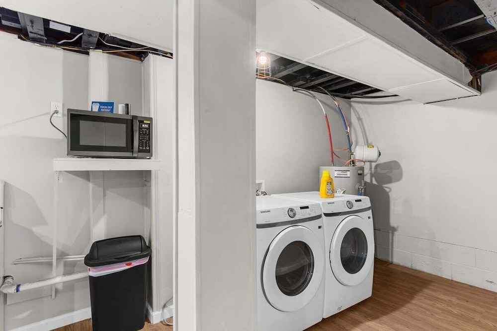 Broadmoor Bungalow - Both Units