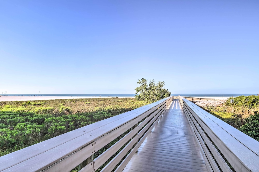 Breezy Marco Island Home w/ Pool - Walk to Beach! view 5