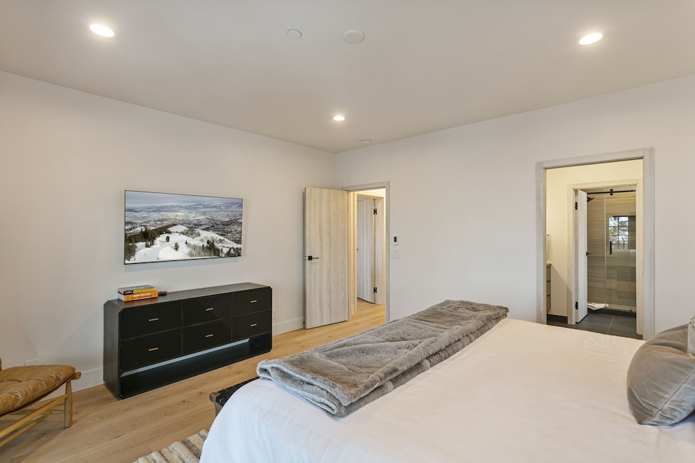 50 - Six Bedroom with Spa Stag Lodge 6 Condo