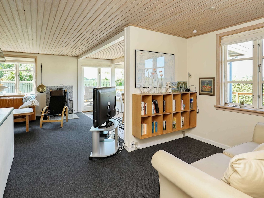 Sunlit Holiday Home in Funen near Sea view 2