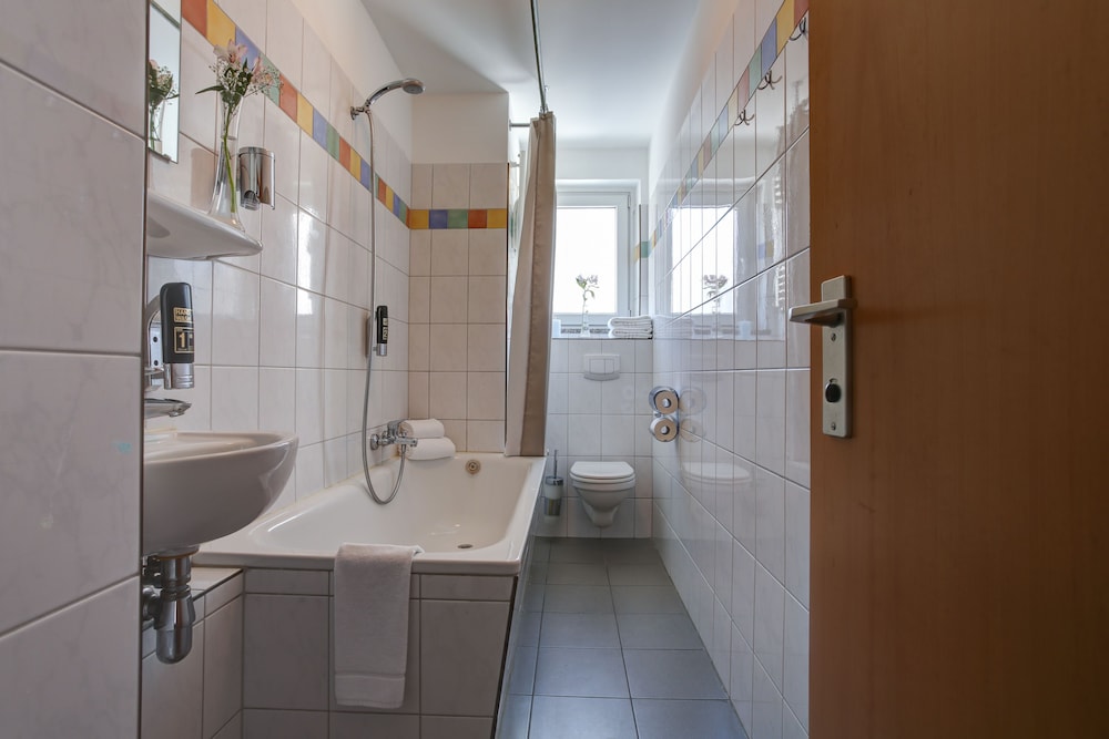 Hamburg Vacations - Boardinghouse Mundsburg - Property Image 8