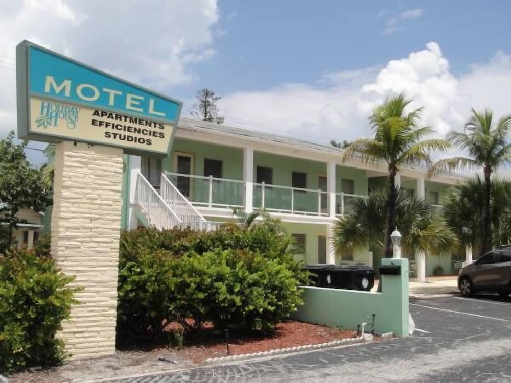 Holiday House Motel
