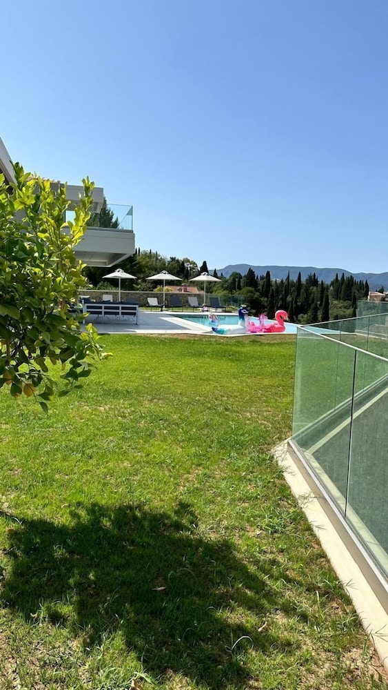 Villa Antonis