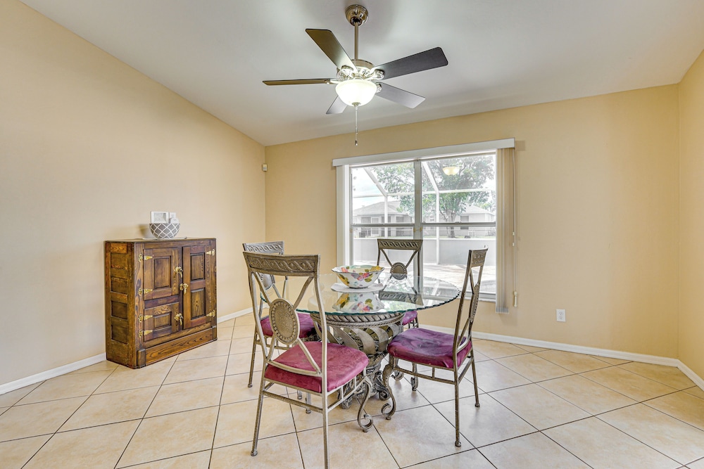 Private Pool & Spa: Airy Gem w/ Yard in Cape Coral