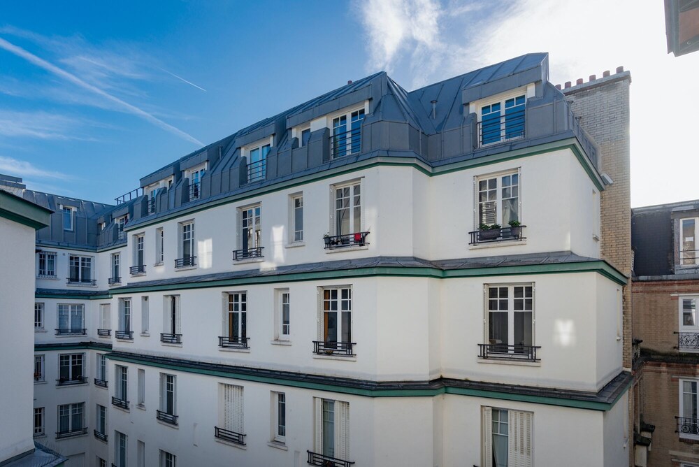 Paris Trocadero Elegant Residence