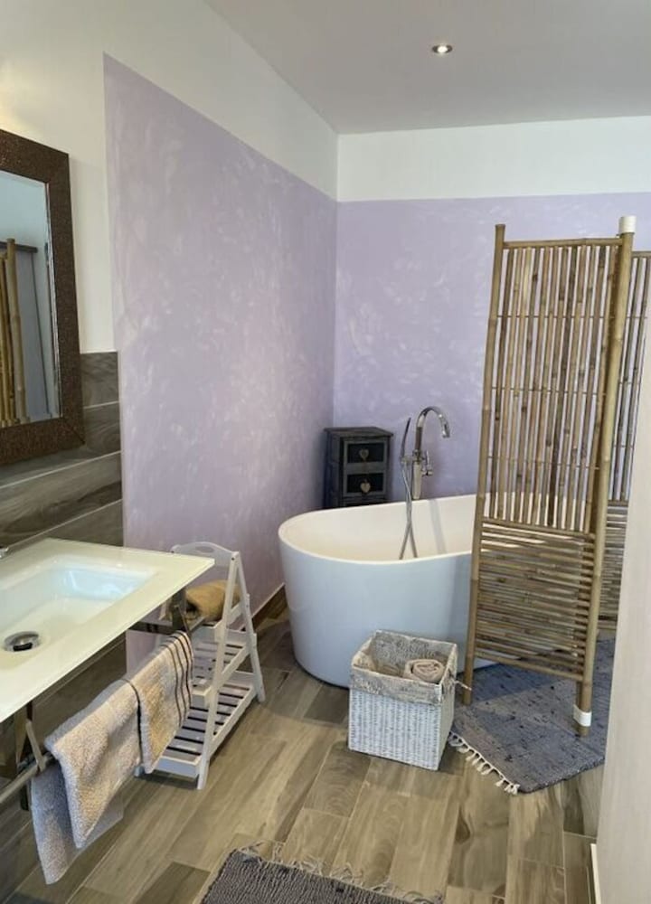 New White Villa, 60 m2, Pool