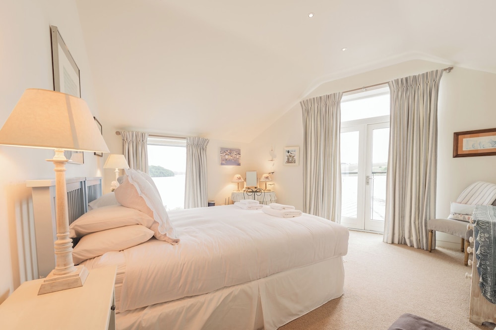 Curlew House