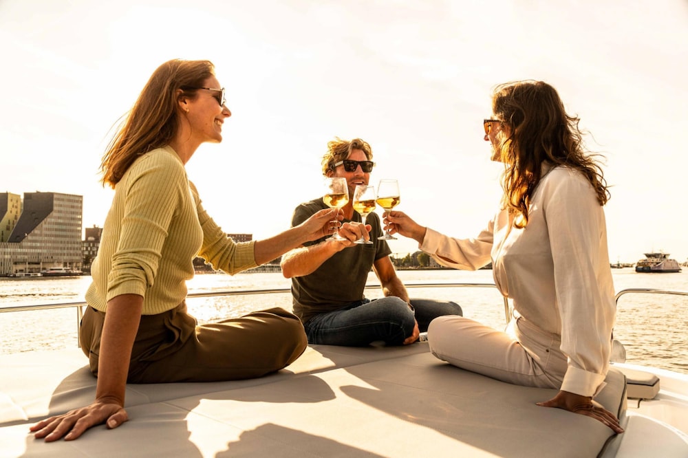 Delphia 10 Lounge een Uniek Verblijf op het Water met Veel Mogelijkheden view 5