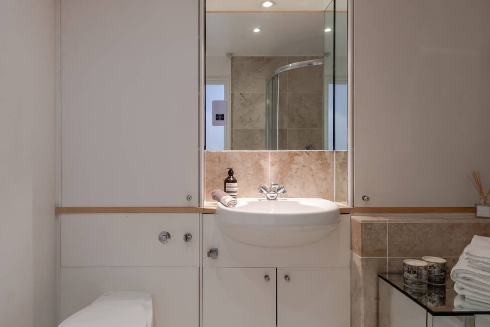 The Mayfair Muse - by Out of Office Lifestyle