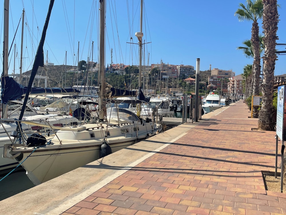 Cuatro Plumas Apart -3 Beds en Puerto de Mazarron
