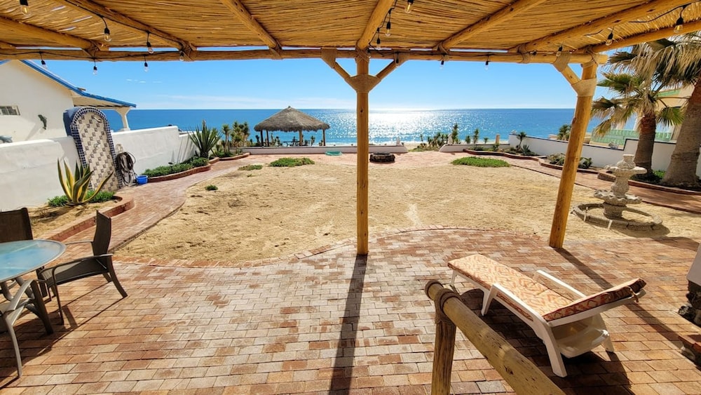 Casa Evita 3 Bedroom Beachfront Home
