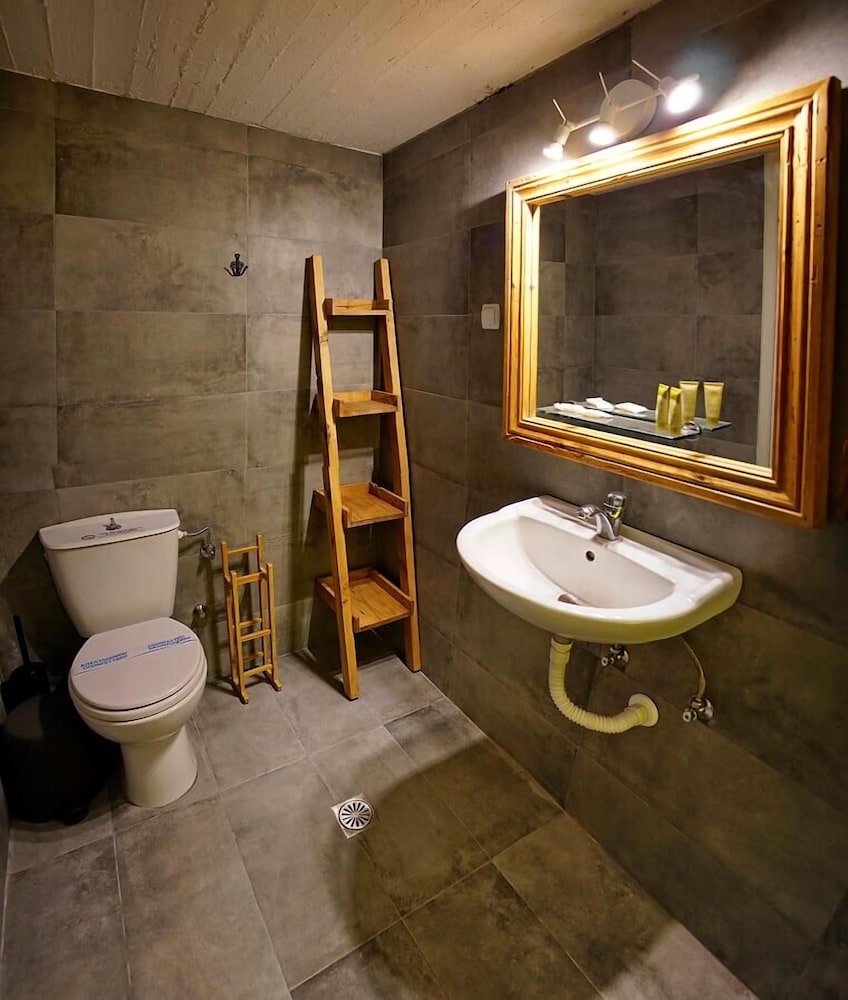 Axilleion Guest House