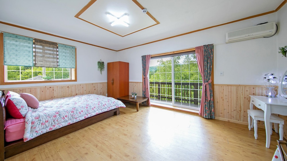 Secret Garden Pension