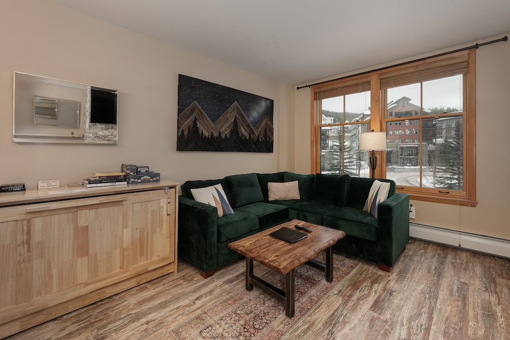 Zephyr Mountain Lodge - Winter Park CO Condos