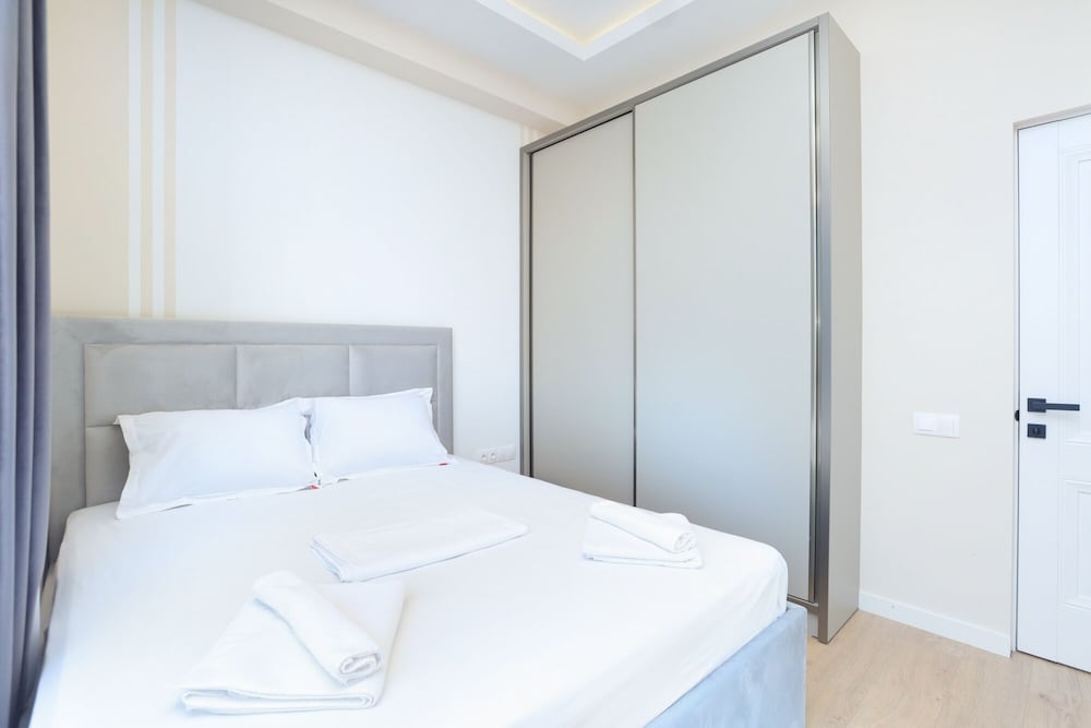 Stay inn on Amiryan 26/4