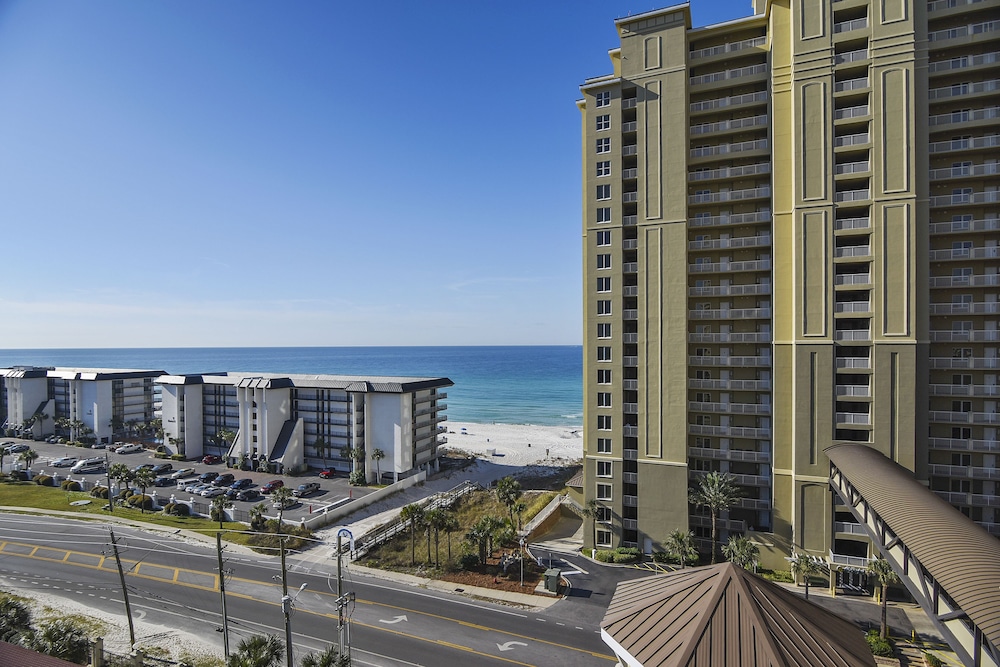 Grand Panama Beach Resort by Book That Condo